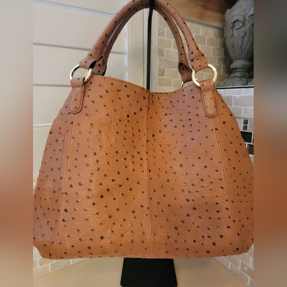 Got It Love It Large Textured Ostrich Print Leather Hobo/Crossbody/Tote - Picture 4 of 15